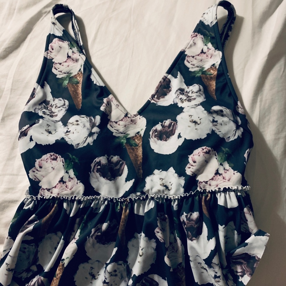 Floral Kortni Jean top